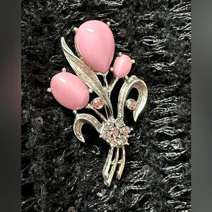Vintage Two Tone Pink Crystals & Cabachons Flower Brooch